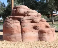 NatureROCKS Small Boulder - Rust Sandstone