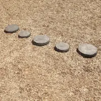 NatureROCKS Tree Slices Walking Path (Set of 5 Slices)