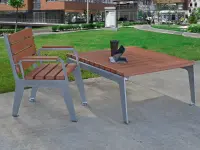 Plaza Table